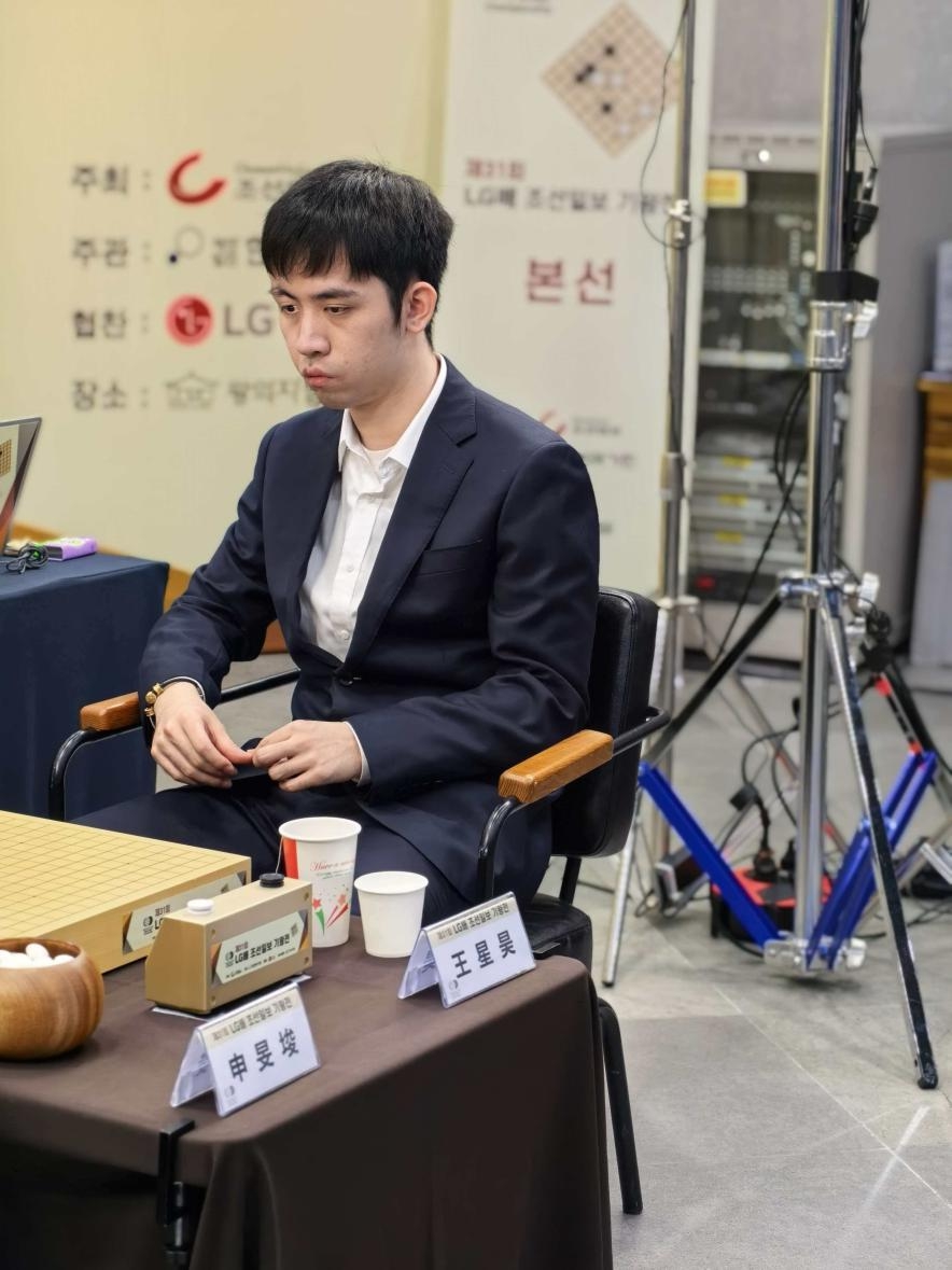 战术博弈：剖析主教练的临场指挥与换人策略 - 九游